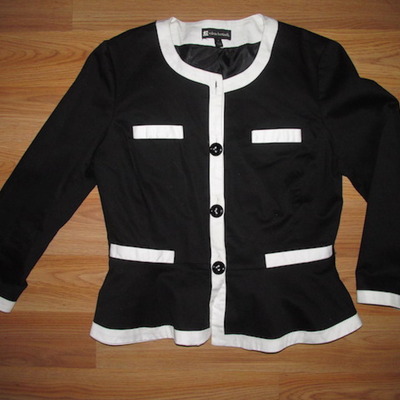 Size small b&w semi-peplum jacket