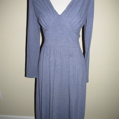 Size small v-neck tea dress