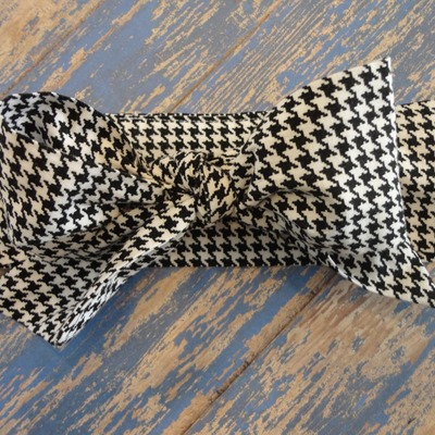 Mini hounds tooth head wrap