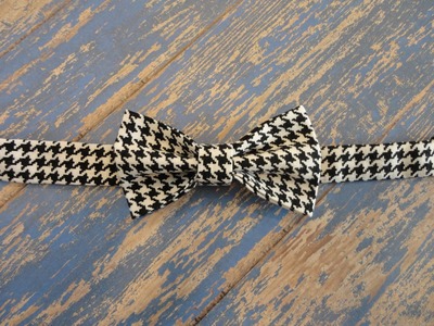 Mini Hounds Tooth Bow Tie