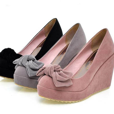 Cute bowtie wedges