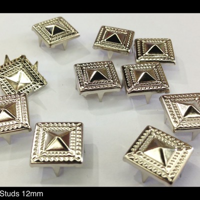 Pyramid studs 12mm
