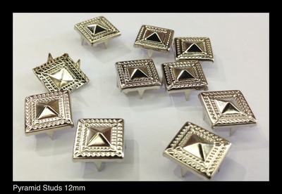Pyramid Studs 12mm