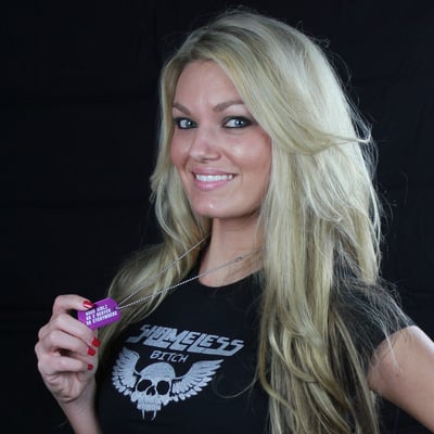 Shameless bitch shirt in black & pink