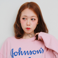 Clear Heart Choker - Thumbnail 1