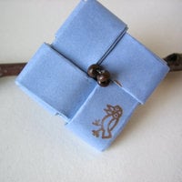 Bird Brooch in Periwinkle + Wooden Beads - Thumbnail 2