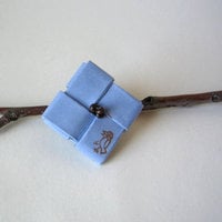 Bird Brooch in Periwinkle + Wooden Beads - Thumbnail 4