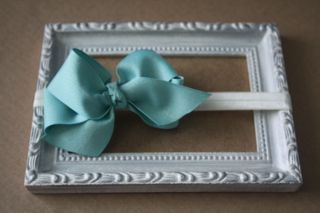 Mint/Gold Bow on a clip or elastic! 