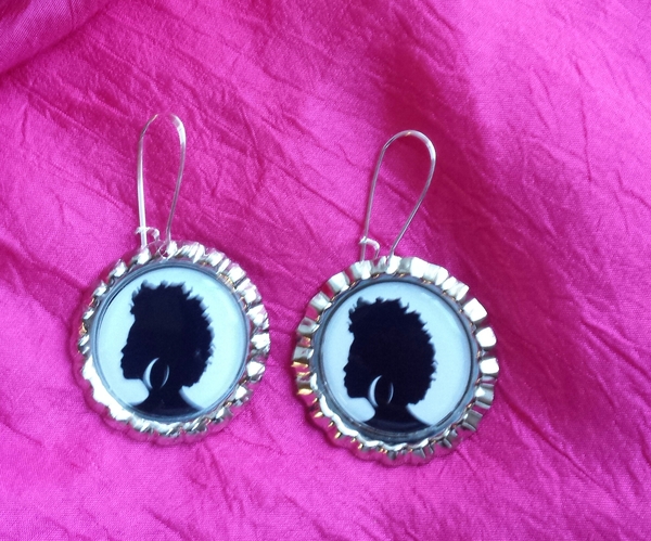 Silhouette w/earring