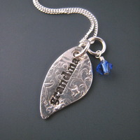 Mom Leaf Necklace with 1 Birthstone - Thumbnail 2