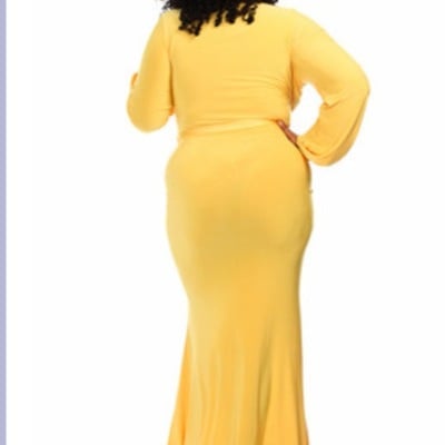 Sexy yellow maxi plus