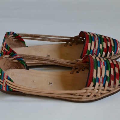 Women's caites/huaraches size 39 us 8