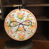Tiny Bow Hoop (vintage yellow) - Thumbnail 1