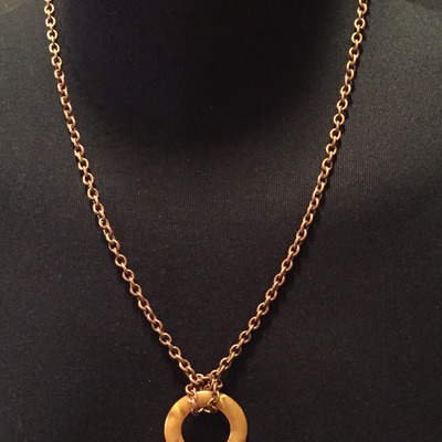 Chain necklace with center circel  - Thumbnail 4