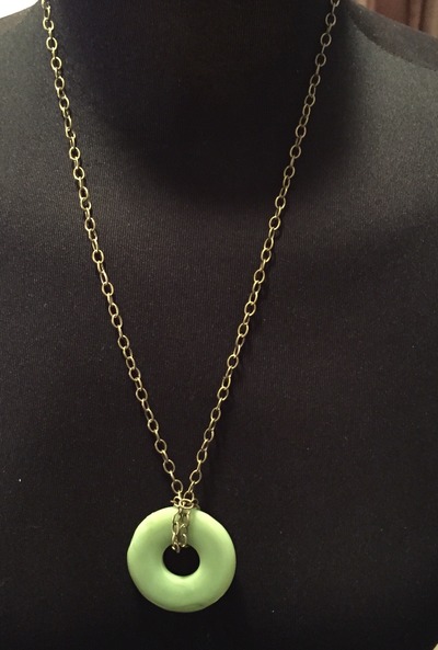 Chain Necklace with Center Circel 