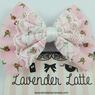 Vintage pink rose floral hair bow with white lace overlay - Thumbnail 1