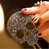 Skull Sweater Chain Necklace - Thumbnail 2