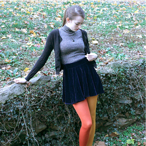 schoolgirl - the velvet mini skirt