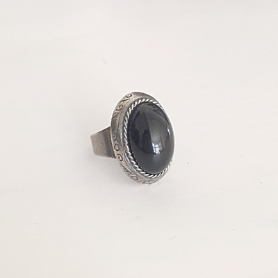 Victorian black onyx ring