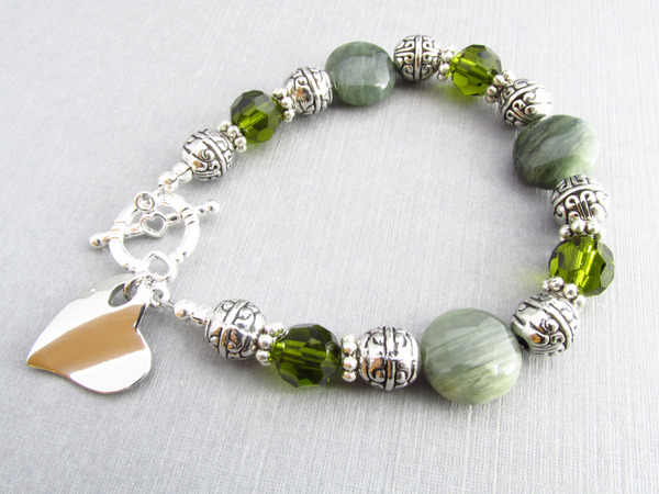 Green Hair Quartz Bracelet, gemstone bracelet, green bracelet, heart charm, heart bracelet