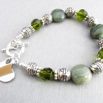 Green Hair Quartz Bracelet, gemstone bracelet, green bracelet, heart charm, heart bracelet