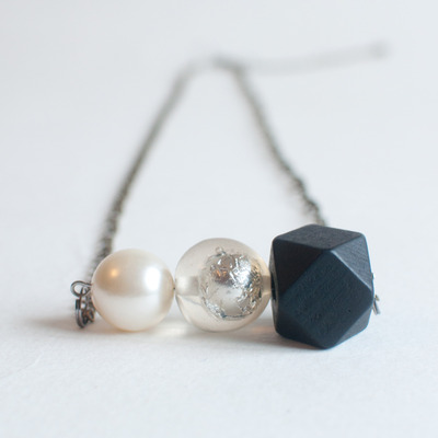 Black & white transparent bead necklace nl0899