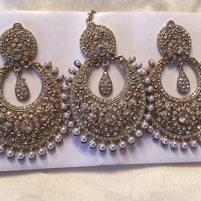 Jazba tikka and earring set - gold