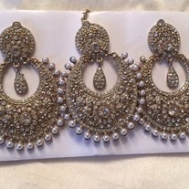 Jazba Tikka and Earring Set - Gold