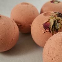Floral/Herbal Bath Bomb/Fizzy (Chamomile, Lavender, Spearmint, Rosemary, Juniper and Rose Petals) - Thumbnail 1