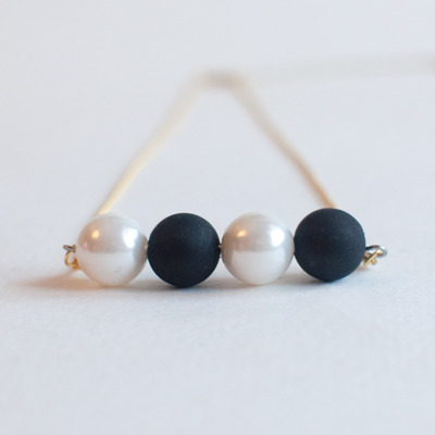 Black & white beaded pendant necklace nl0900 - Thumbnail 1