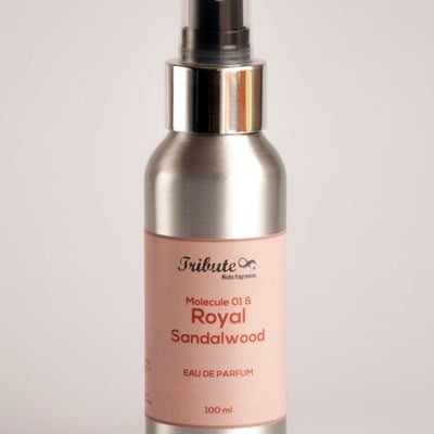 Molecule 01 (identical) with royal sandalwood