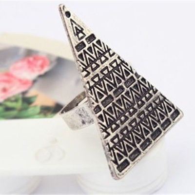 Silver vintage pyramid ring