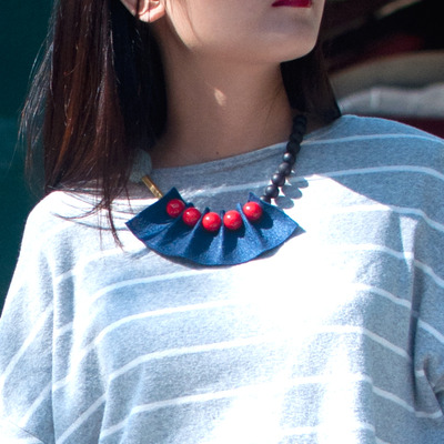 Blue & red felt onyx matte necklace nl0896r