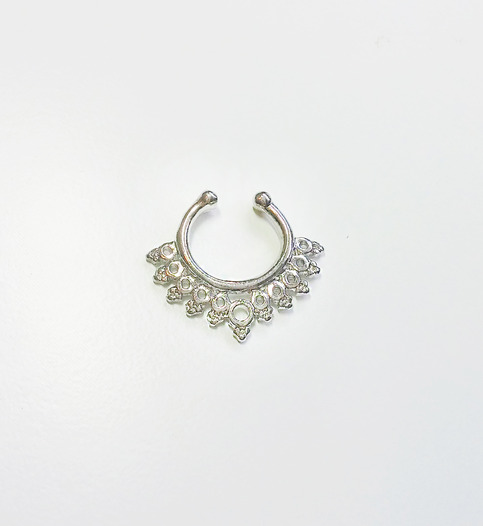Aaliyah Faux Septum Ring (Silver)
