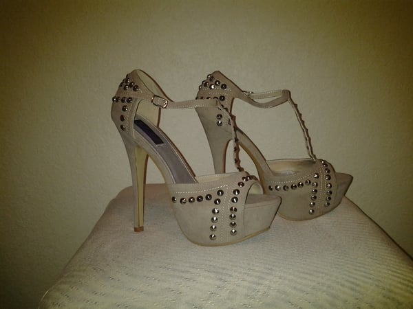 Studs-Taupe stud sandal heel