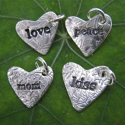 Heart charm medium