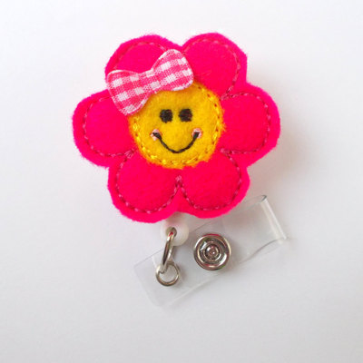 Happy daisy with bow - retractable badge reel - md badge holder - cute badge reel - nurse badge holder - nursing badge clip - pretty badge