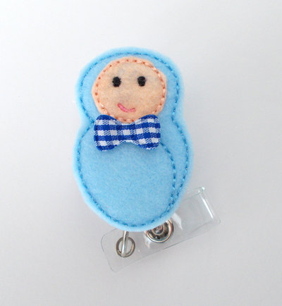 Baby with bow felt badge (fair skin tone) - retractable badge reel - name badge holder - picu - nurse badge holder - nursing badge clip - rn