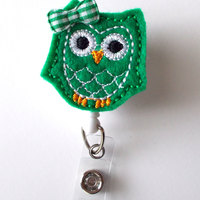 Kelly Green Owl with bow - Retractable ID Felt Badge Holder - Name Badge Holder - Nurse Gift - Nursing Badge Clip - Nurse Badge Holder - Thumbnail 1