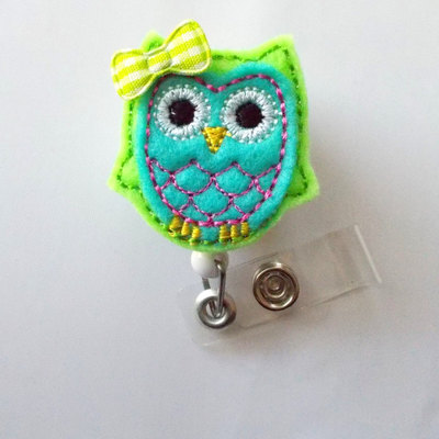 Blue and green owl with bow - retractable id felt badge holder - name badge holder - cute badge reel