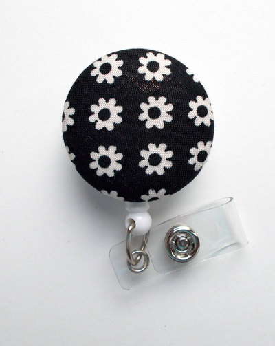 Black and white daisy - nurse badge holder - flower badge reel - retractable badge reel - teacher badge - cute badge reel - hospital badge