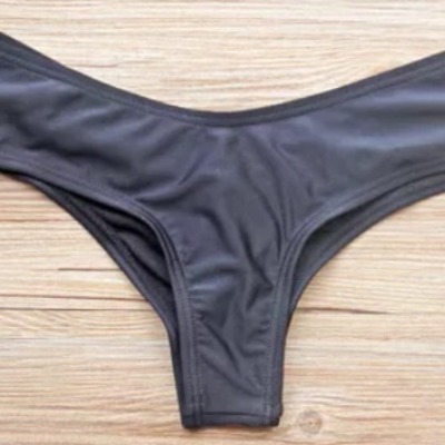 Black cheeky scrunch bottom