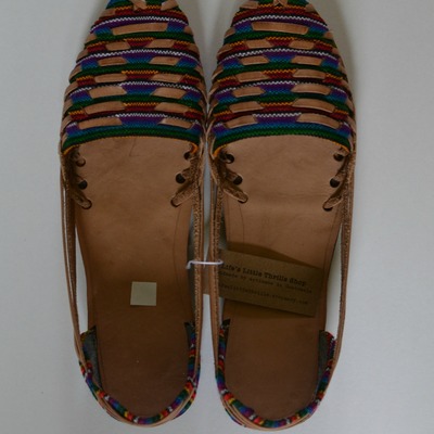 Size 36 us 6 women's caites