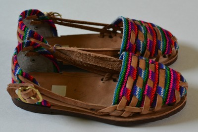 Size 23 US 7 Infant/Toddler Caites