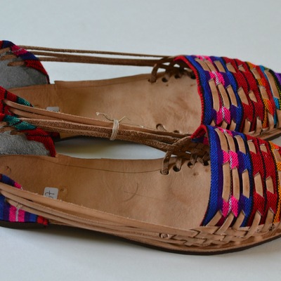 Size 37 us 6.5 women's caites