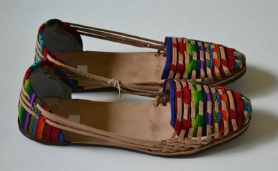 Size 40 US 9 Women's Caites