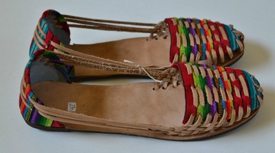 Size 42 US 11 Women's Caites