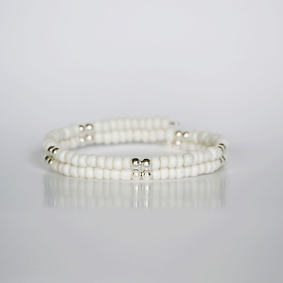 White seed bead memory wire bracelet - Thumbnail 5