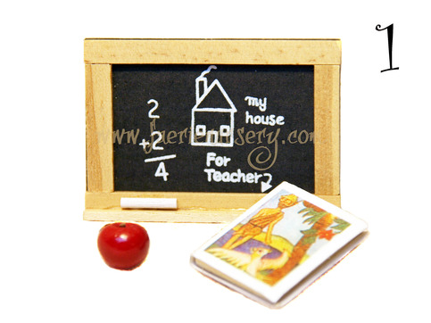 SCHOLASTIC - Magical Trinket Chest