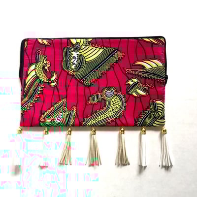 Queen bey ziparound clutch w/ tassels